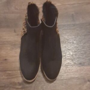 Stylish Black and Leopard Print Ankle Boots